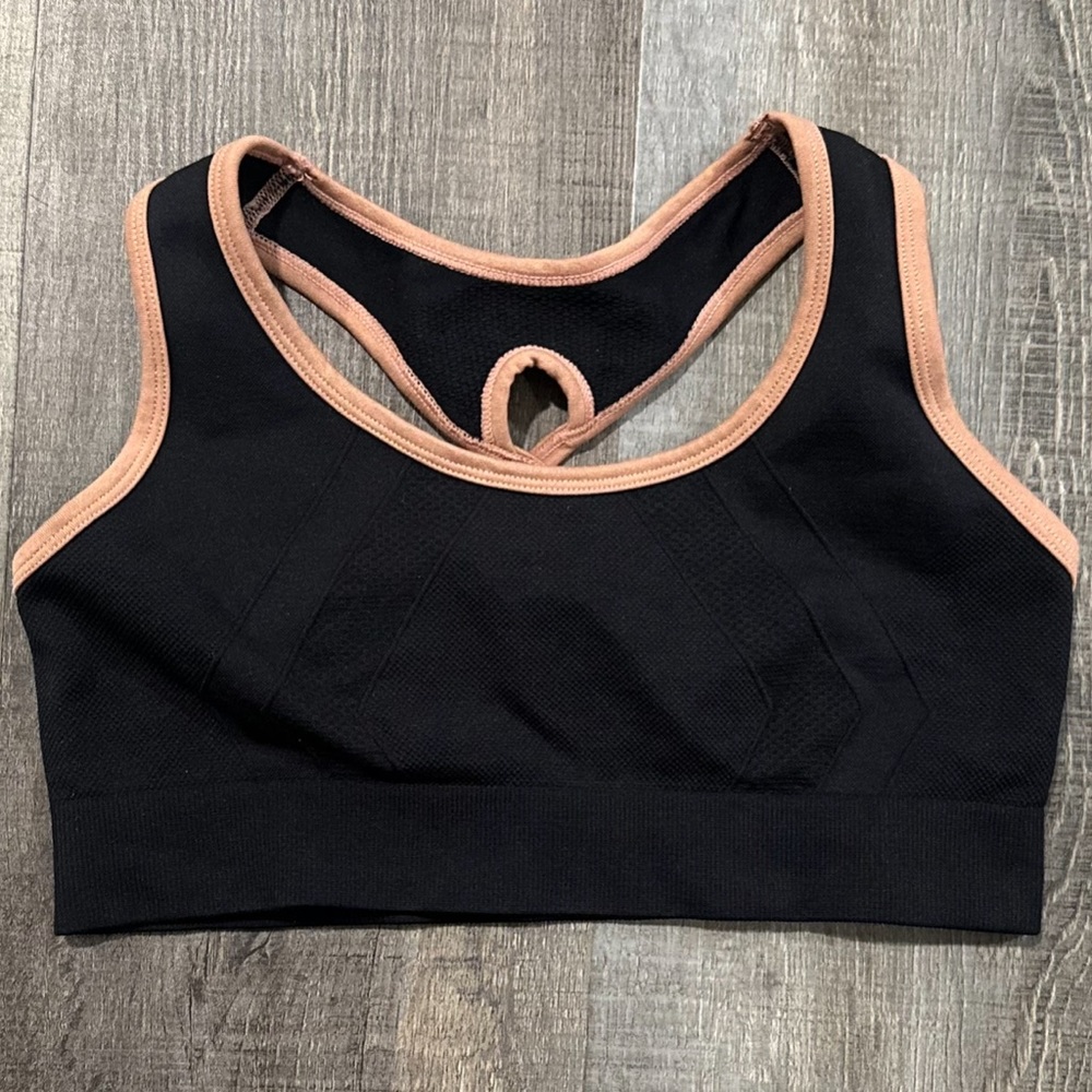 💞 Girls Size 10/12 (M/L) Black Sports Bra